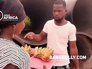 A lady who sales Banana  got  fucked by a buyer -while instructing him on how to eat the banana