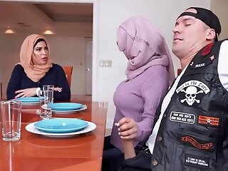 Porking his ex girlfriend's arab sister and mother - https://stepwet.com/view video.php?id=44275