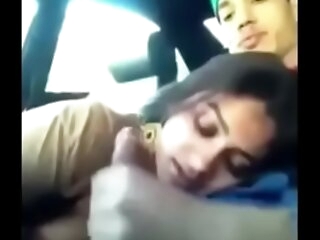 indian chick Oral job in car