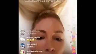 IG model gets pussy licked overhead live