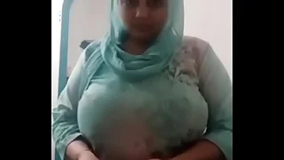 Desi Chunky Boobs Reside